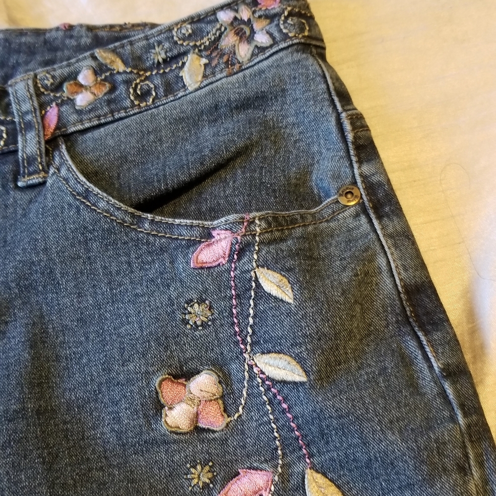 Low rise flared jeans